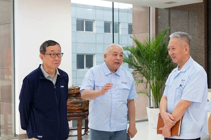 蒋建东院士莅临东诚药业，共探核医疗产业发展新路径