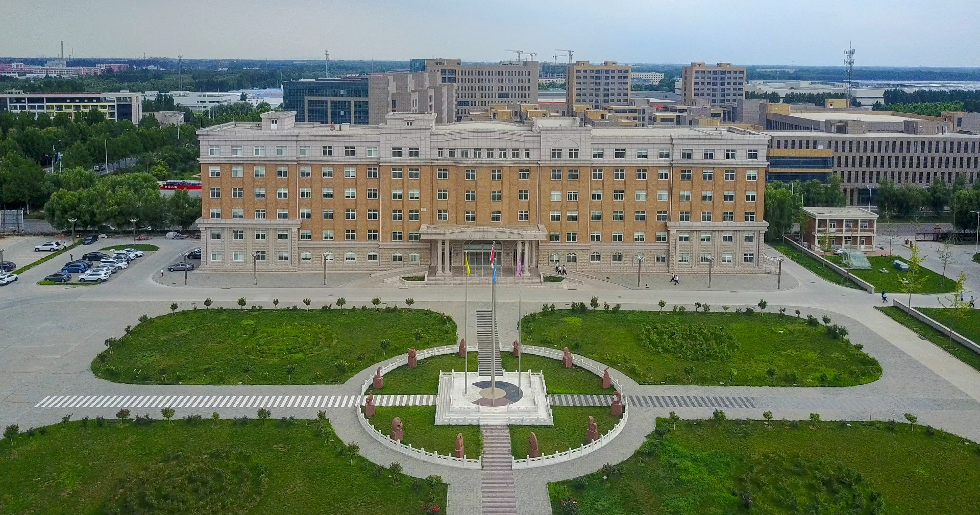 烟台企业实力彰显！2025山东大企业榜单发布，我市多领域领军企业齐登榜